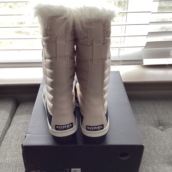 SOREL 'Tofino II' Faux Fur Lined Waterproof Boot (Women) 8M - Picture 7 of 12